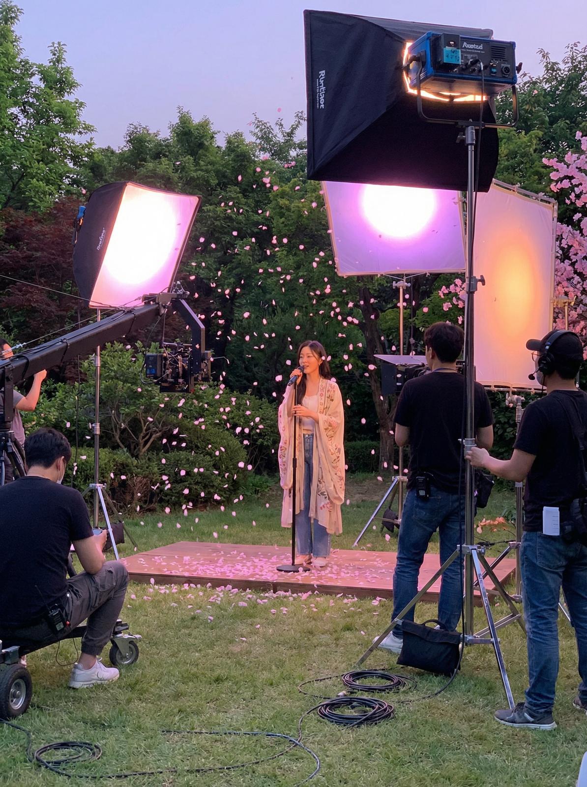 大奶原创MV拍摄花絮传媒